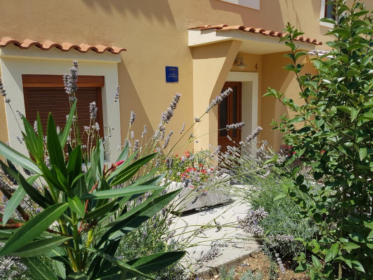 Apartman Studio Lu Nerezine Exterior photo